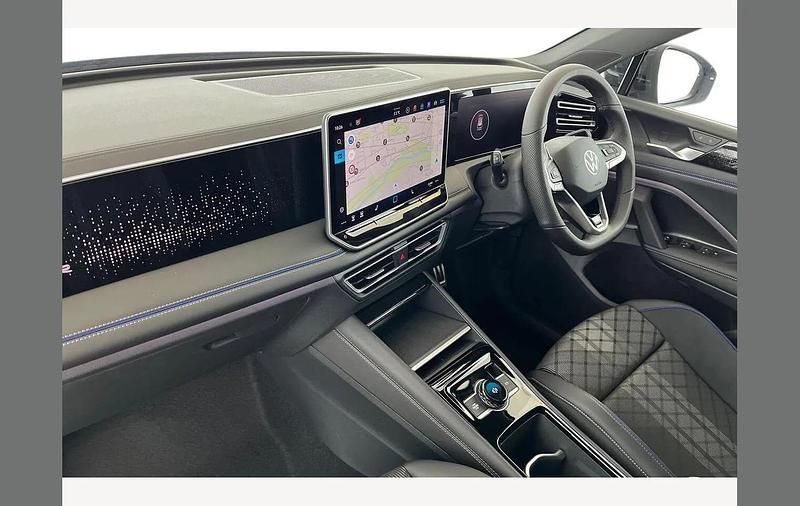 Used VW Tiguan R-line 150 HP (110 kW) 2025 Dolphin grey SUV