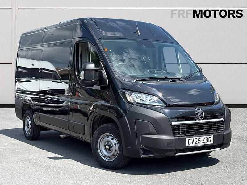 M0e9 metallic black Used 2025 Vauxhall Movano Van | £23,995 (Expensive) - Image 1/4
