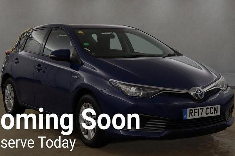 Used 2017 Toyota Auris Hybrid Active | £9,990 (Good price) - Image 1/1