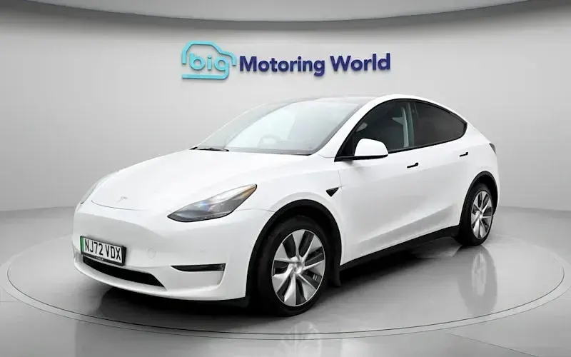 Used Tesla Model Y Long Range AWD 286 kW (389 HP) 2025 SUV