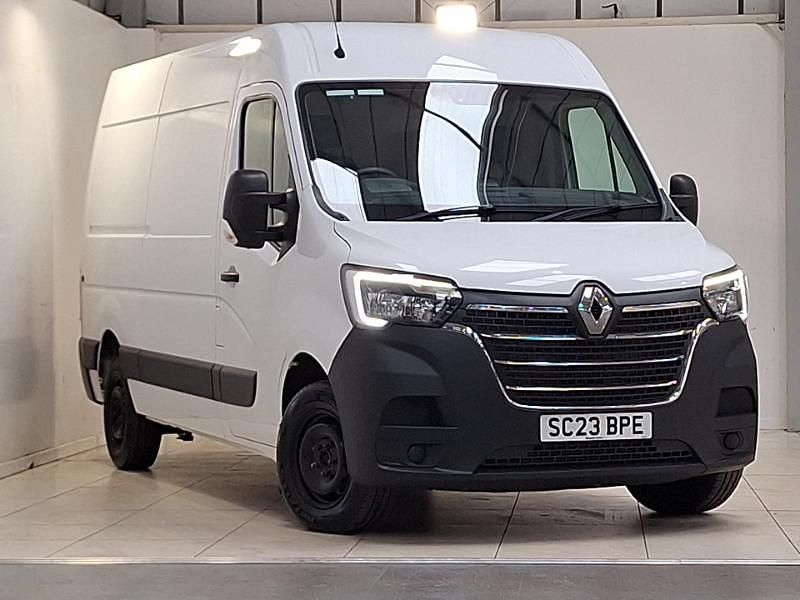 White Used 2023 Renault Master Business Van | £17,998 (Fair price) - Image 1/4
