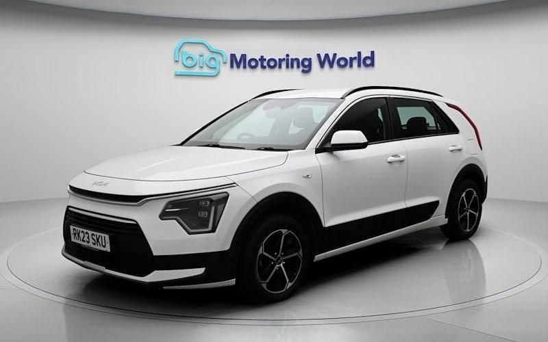 Used Kia Niro 141 HP (103 kW) 2023 White SUV
