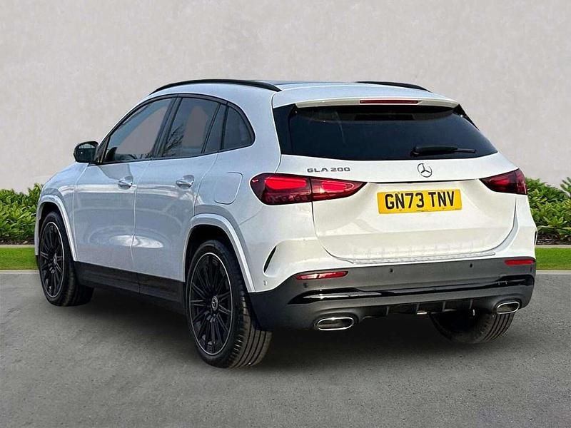 Used Mercedes GLA200 Exclusive 163 HP (119 kW) 2023 White SUV