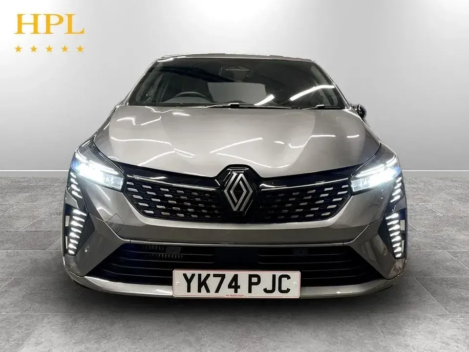 Used Renault Clio Techno 90 HP (66 kW) 2025 Grey Hatchback