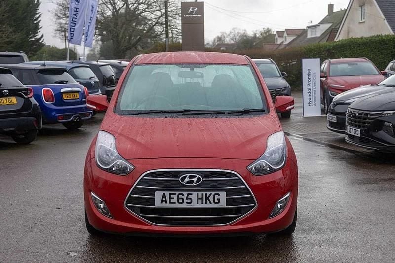 Used Hyundai ix20 SE 125 HP (91 kW) 2015 Red Hatchback