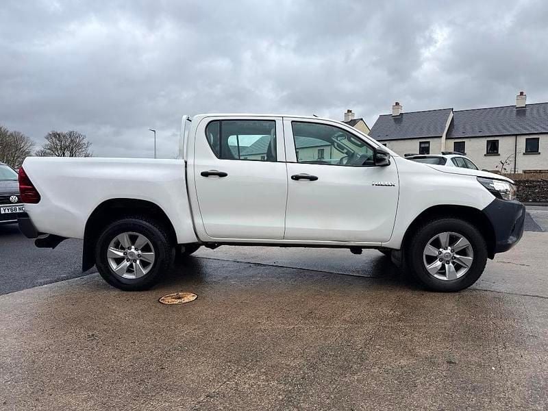 Used Toyota HiLux Active 2020 White Pickup