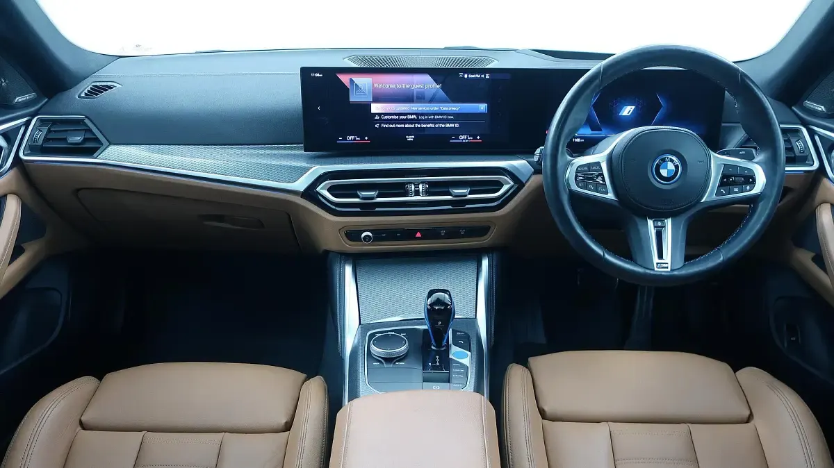 Begagnad BMW i4 Shadowline 400 kW (544 HK) 2023 Grå Sedan