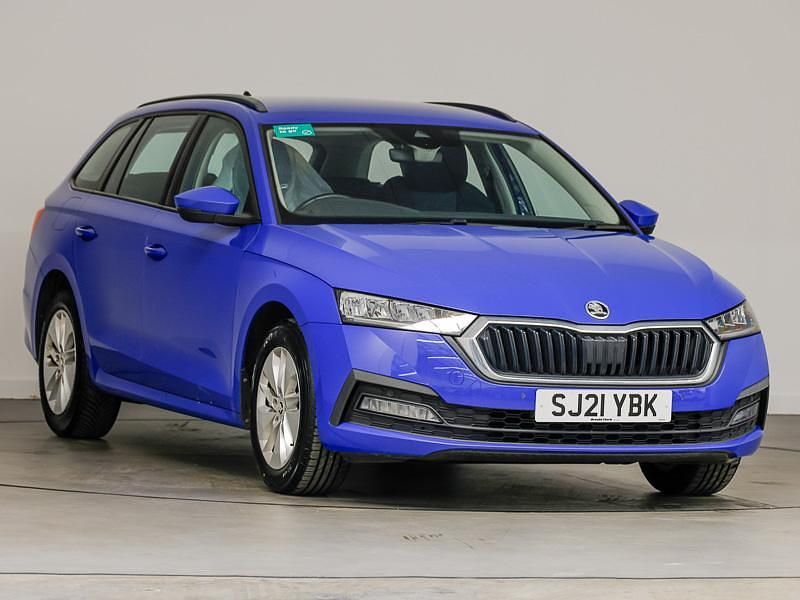 Used Skoda Octavia SE Technology 150 HP (110 kW) 2021 Blue Estate