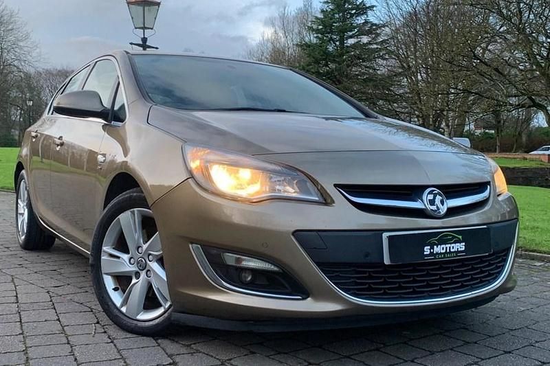 Bronze Used 2012 Vauxhall Astra SRi Hatchback | £1,490 (Good price) - Image 1/1