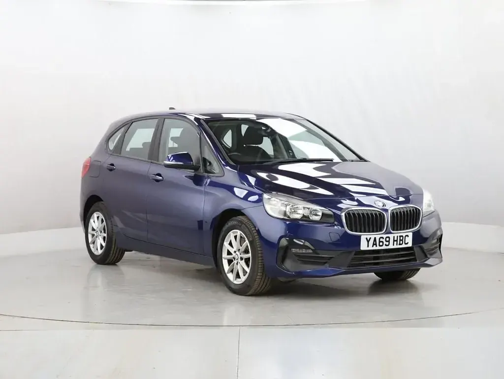 Usado BMW 220 Comfort Edition 192 HP (141 kW) 2019 Azul Monovolume