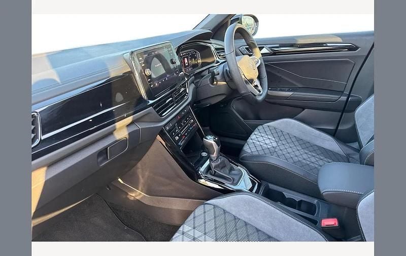 New VW T-Roc Black Edition 150 HP (110 kW) 2026 Red SUV