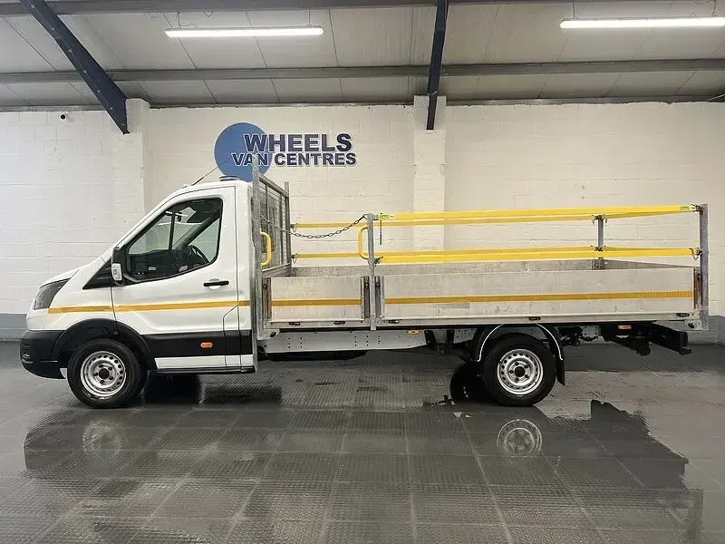 Used Ford Transit 130 HP (95 kW) 2023 White Cabriolet