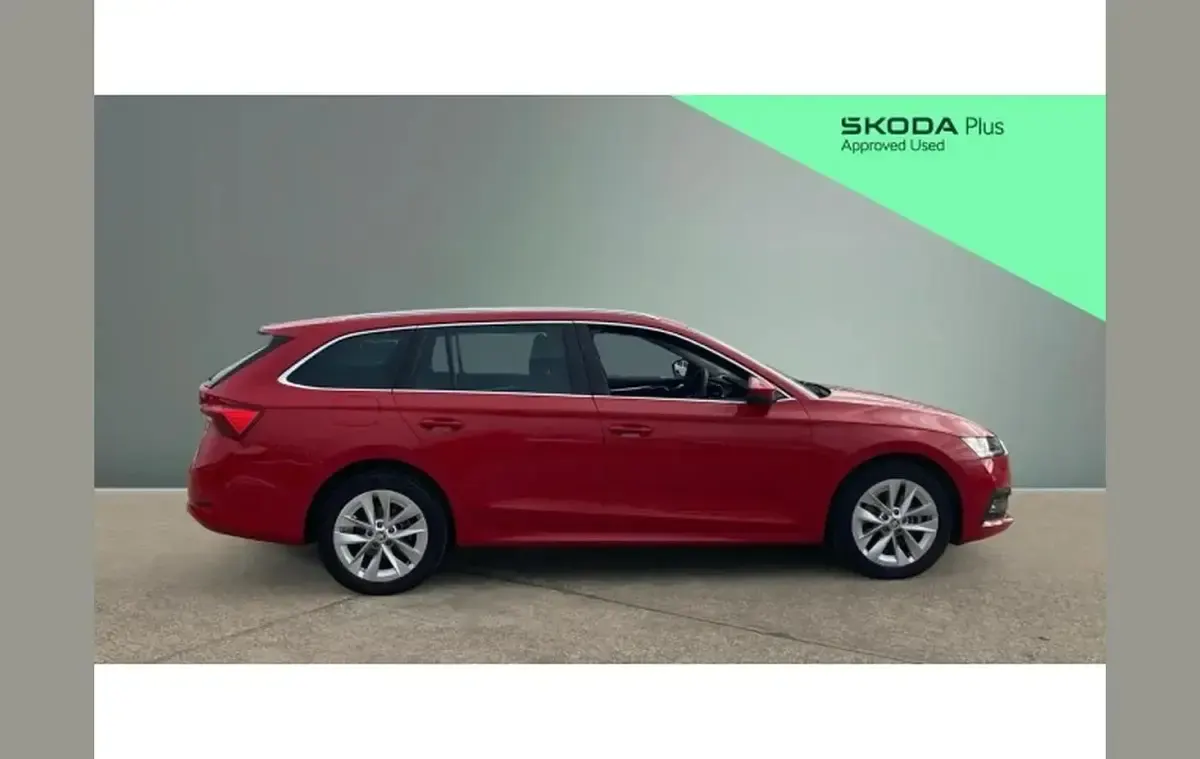 Used Skoda Octavia SE L 200 HP (147 kW) 2023 Red Estate