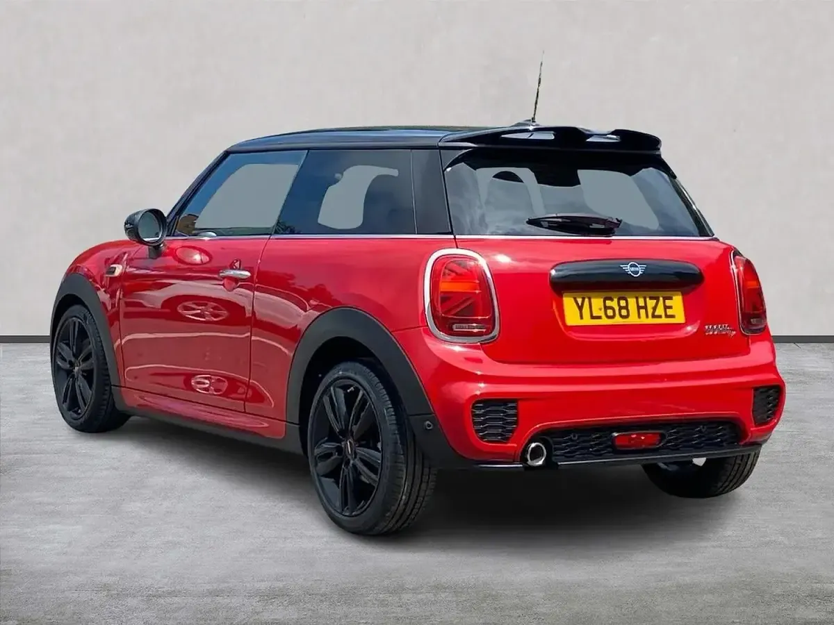 Used Mini Cooper D Hatch 2018 Red Hatchback