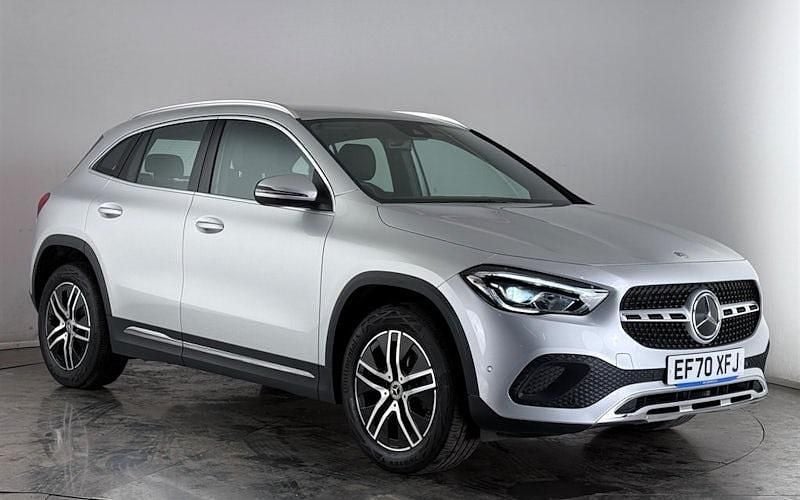 Used Mercedes GLA200 Executive 163 HP (119 kW) 2021 Silver SUV