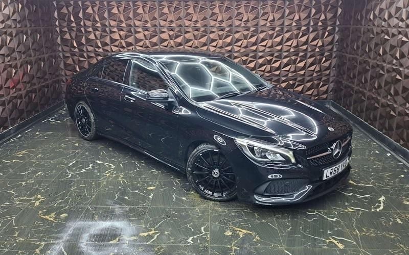 Usado Mercedes CLA220 AMG line 170 HP (125 kW) 2019 Sedan