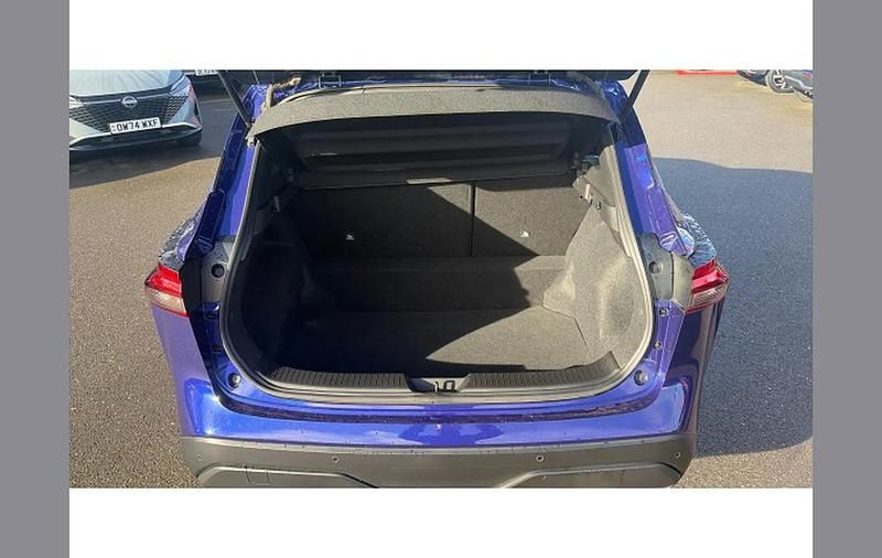 Used Nissan Qashqai Acenta Premium 140 HP (102 kW) 2022 Blue SUV