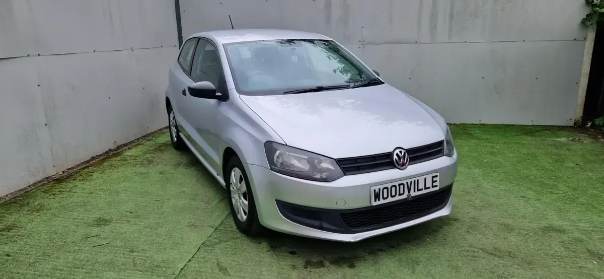 Usado VW Polo S 2013 Prateado Citadino