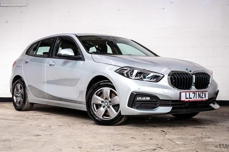 Used BMW 116 Comfort Edition 116 HP (85 kW) 2021 Silver Hatchback