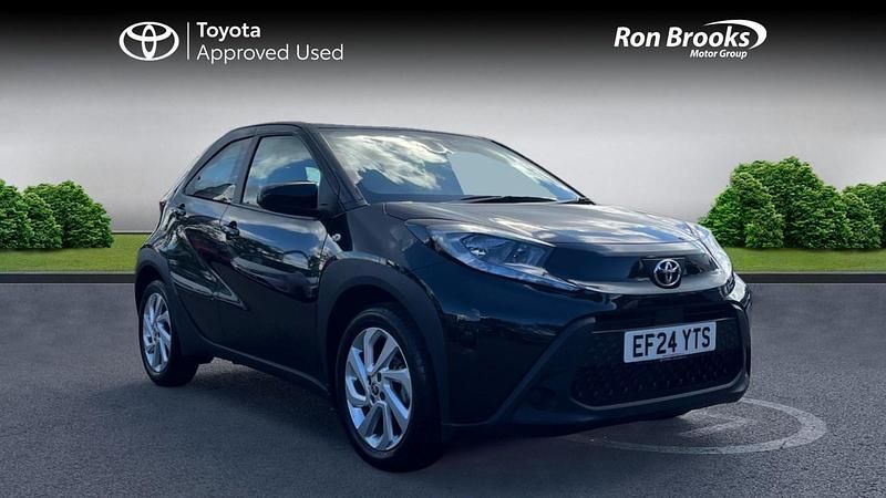 Black Used 2024 Toyota Aygo X PURE SUV | £13,000 - Image 1/4