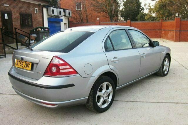 Begagnad Ford Mondeo 2007 Halvkombi