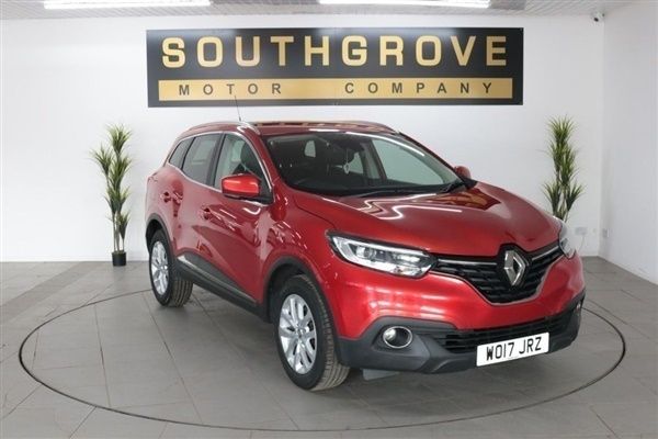 Red Used 2017 Renault Kadjar Dynamique SUV | £9,389 (Good price) - Image 1/1
