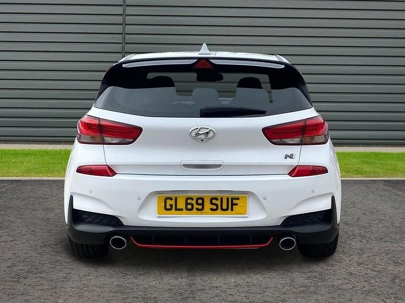 Used Hyundai i30 N Performance 275 HP (202 kW) 2019 White Hatchback