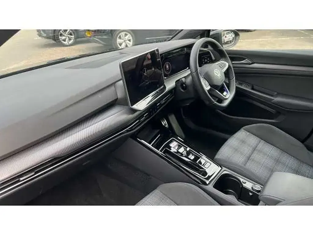 Używany VW Golf VIII 272 KM (200 kW) 2025