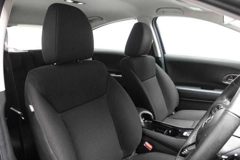 Used Honda HR-V SE 130 HP (95 kW) 2016 Black SUV