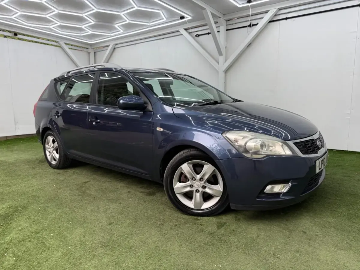 Używany Kia Ceed 2012 Niebieski Hatchback