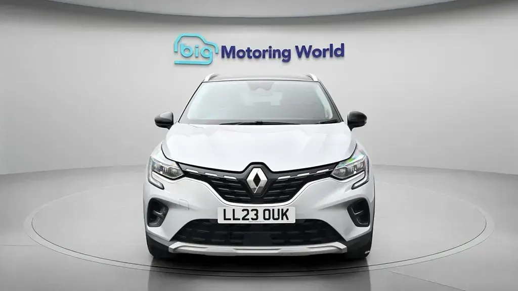 Used Renault Captur Techno 145 HP (106 kW) 2023 Grey SUV