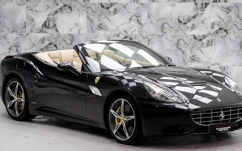 Black Used 2014 Ferrari California Cabriolet | £66,989 (Super price) - Image 1/4