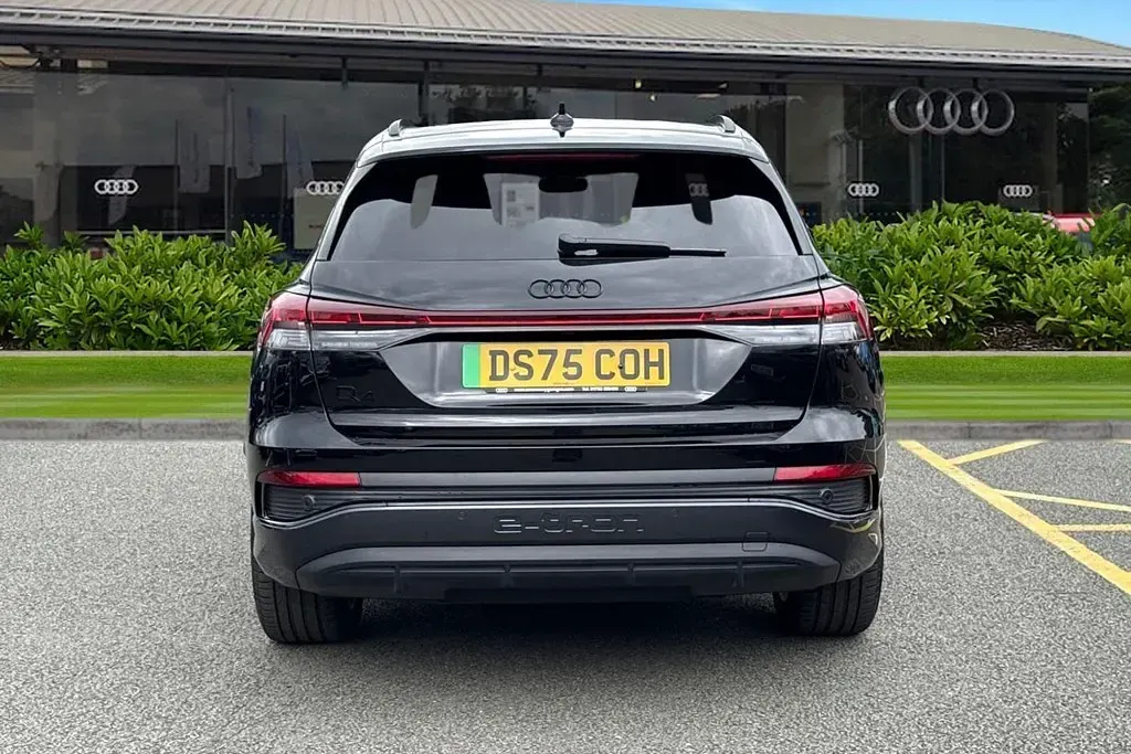 Used Audi Q4 e-tron Black Edition 210 kW (286 HP) 2025 Black SUV