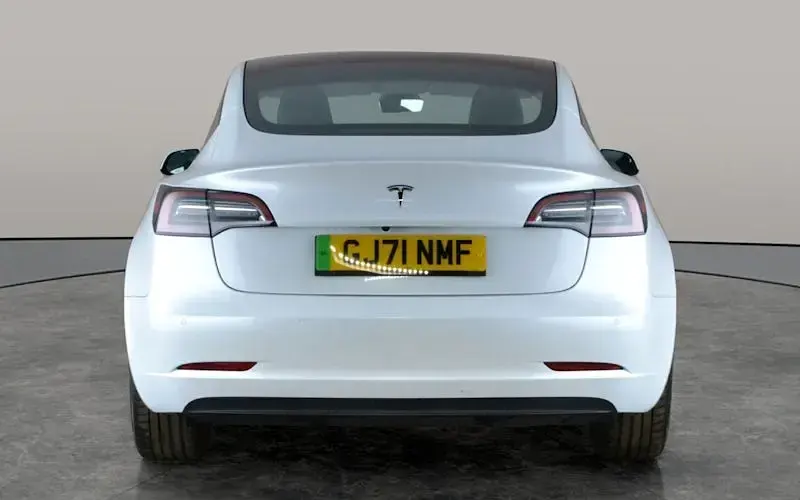 Used Tesla Model 3 Standard Range 208 kW (283 HP) 2021 White Sedan