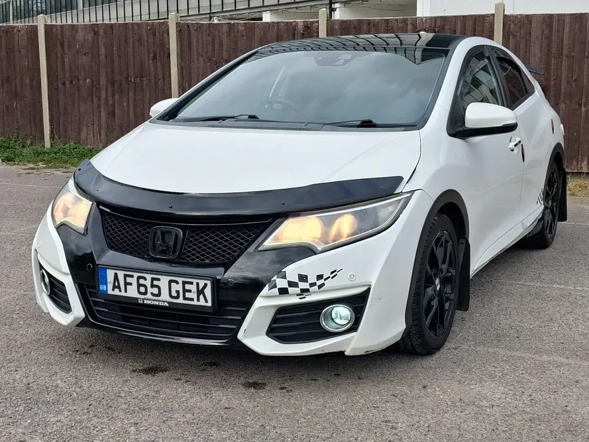Begagnad Honda Civic SR 2015 Vit Halvkombi