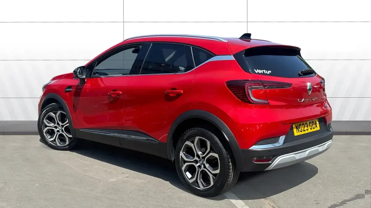 Used Renault Captur Techno 143 HP (105 kW) 2023 Red SUV