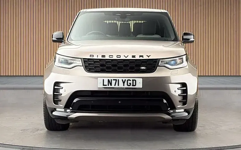 Used Land Rover Discovery 5 SE Dynamic 300 HP (220 kW) 2021 SUV