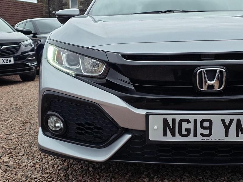Used Honda Civic SR 126 HP (92 kW) 2019 Silver Hatchback