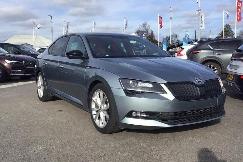 Used Skoda Superb SportLine 190 HP (139 kW) 2018 Grey Hatchback