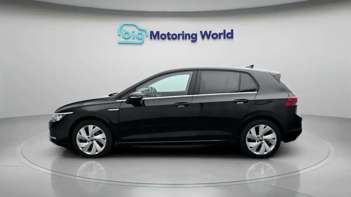 Used VW Golf VIII Style 130 HP (95 kW) 2022 Black Hatchback