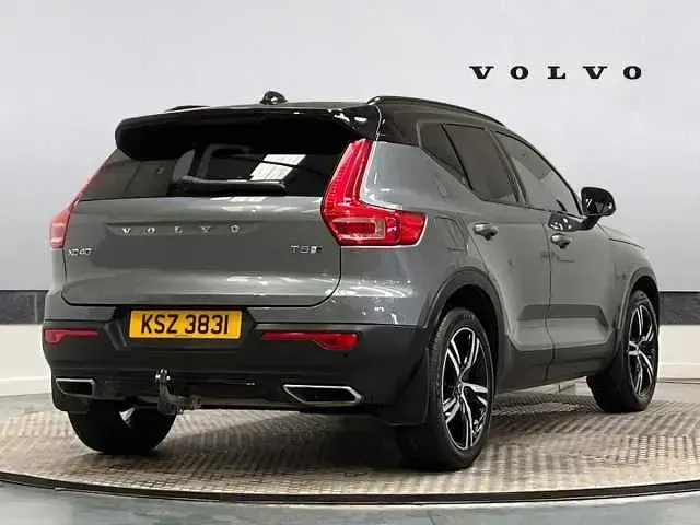 Used Volvo XC40 244 HP (179 kW) 2018 Grey SUV