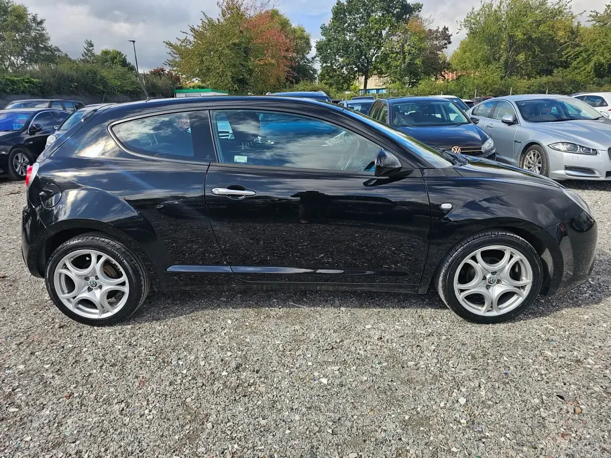 Used Alfa Romeo MiTo 105 HP (77 kW) 2017 Black Hatchback