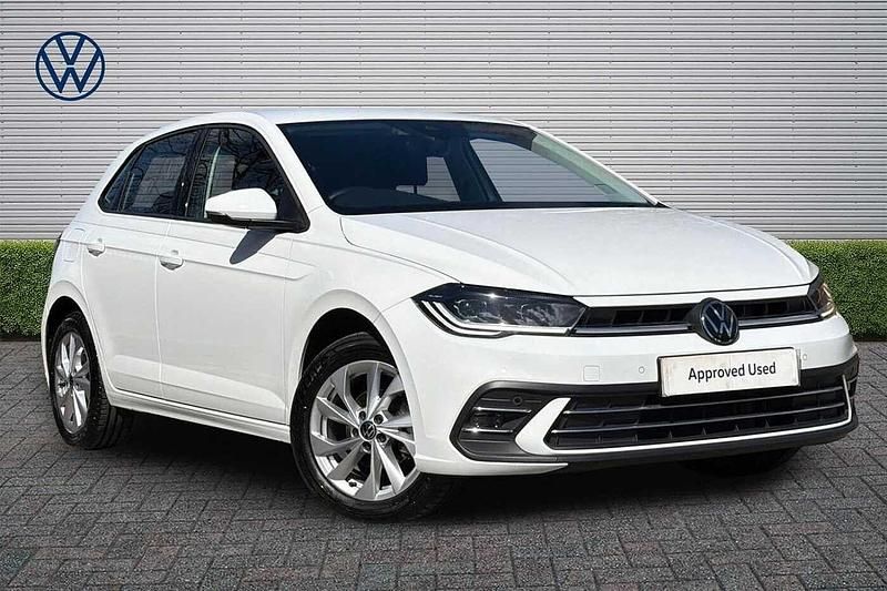 Used VW Polo Style 95 HP (69 kW) 2024 White Hatchback