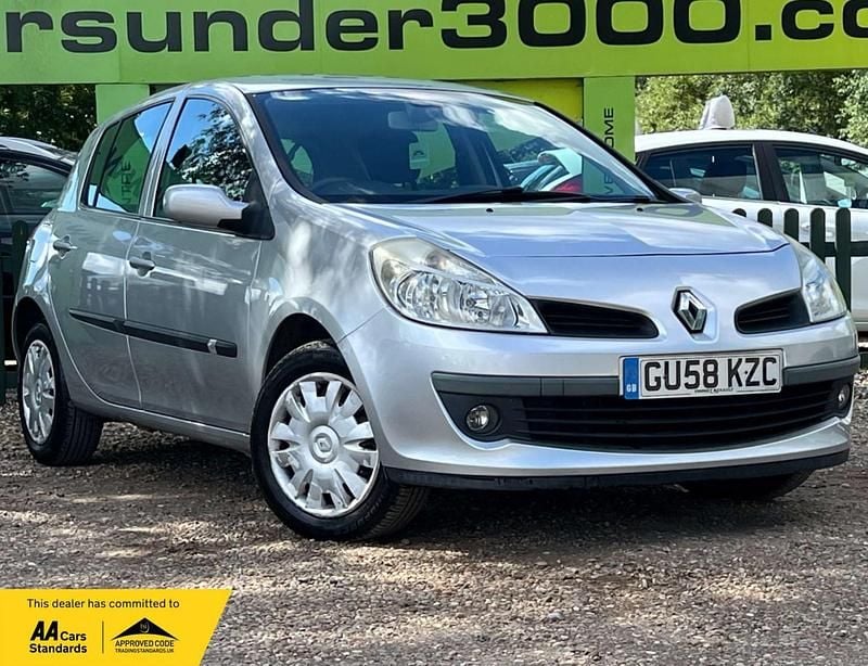 Silver Used 2008 Renault Clio II Expression Hatchback | £3,995 (Expensive) - Image 1/4