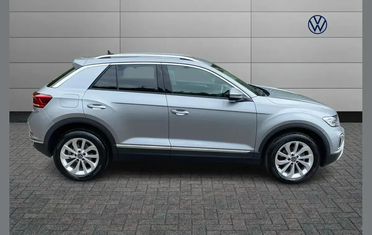 Used VW T-Roc Style 150 HP (110 kW) 2025 Silver SUV