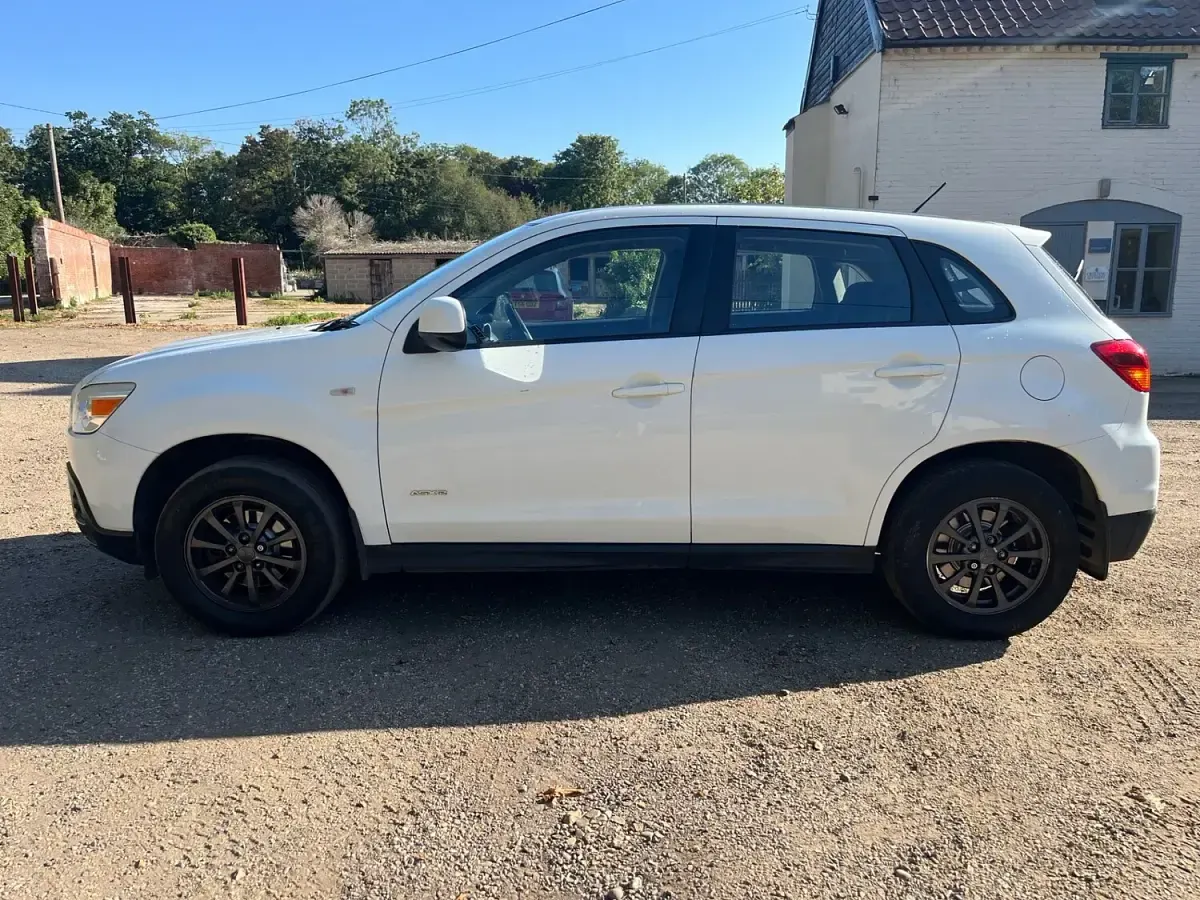 Used Mitsubishi ASX 2012 White SUV