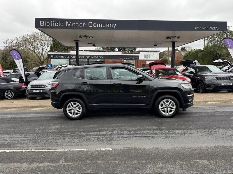 Usado Jeep Compass Sport 120 CV (88 kW) 2019 Negro SUV