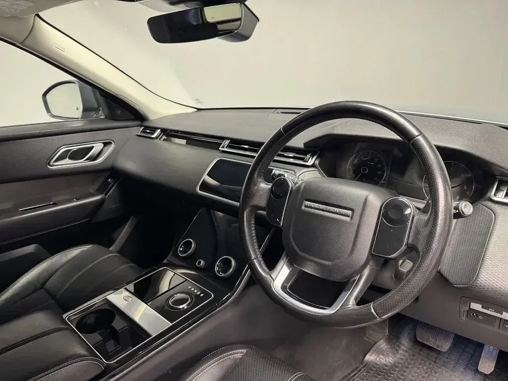 Used Land Rover Range Rover Velar S 180 HP (132 kW) 2018 Silver SUV