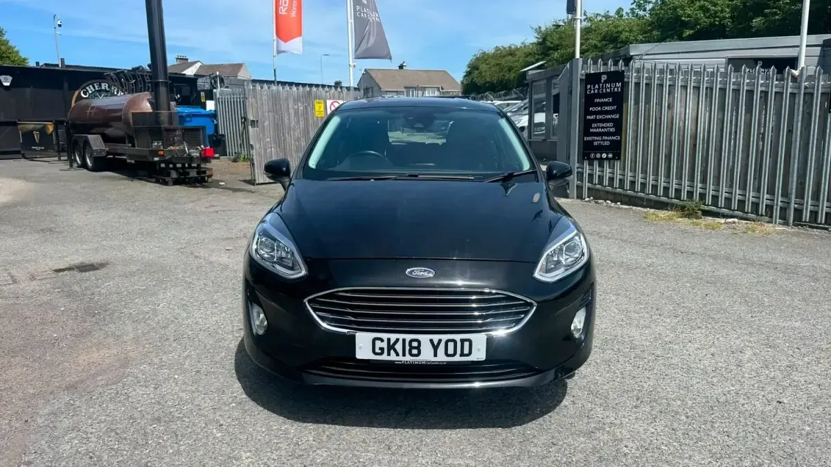 Used Ford Fiesta Zetec 100 HP (73 kW) 2018 Black Hatchback
