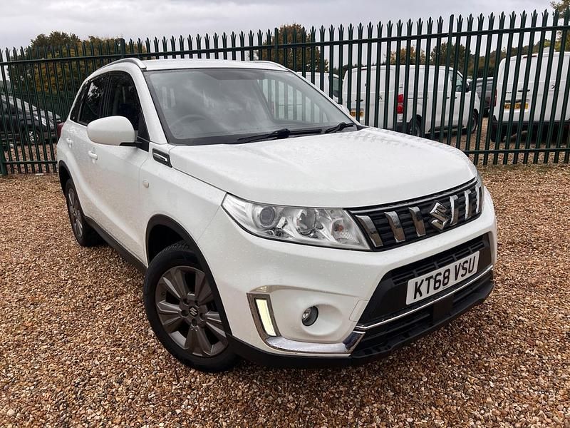 Used Suzuki Vitara SZ-T 111 HP (81 kW) 2018 White Hatchback